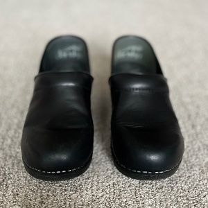 Dansko XP 2.0 Black Waterproof